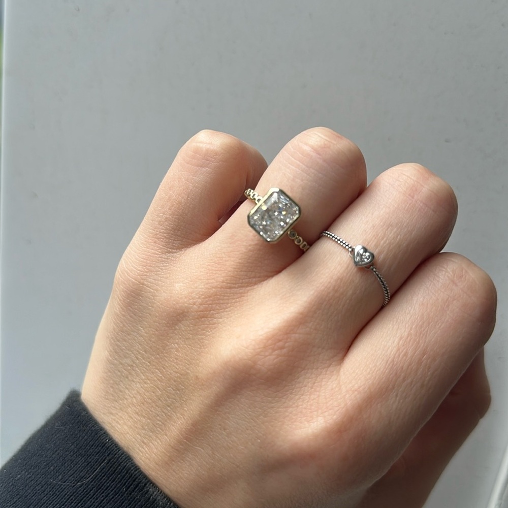 Melinda Maria Radiant Cut Crystal Ring Size 6